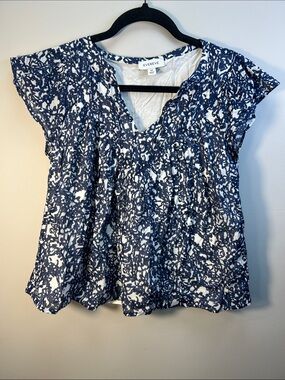 Evereve Navy and White Abstract V-Neck Cap Sleeve Blouse